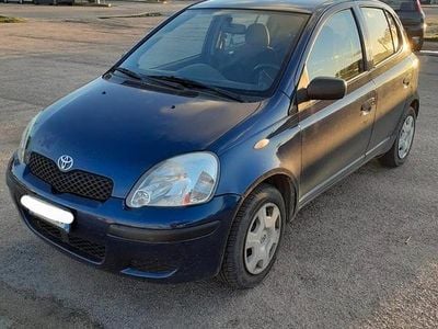 Usata Toyota Yaris 75 CV (55 kW) 2004 Blu Utilitaria