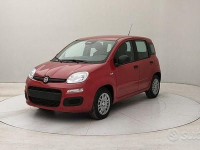 Nuova Fiat Panda S 70 CV (51 kW) 2025 Rosso Utilitaria