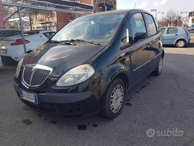 Usata Lancia Musa 95 CV (69 kW) 2007 Nero Monovolume