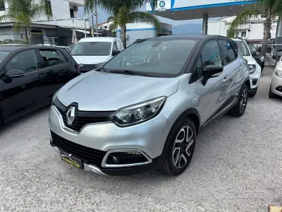 Usata Renault Captur Intens 90 CV (66 kW) 2016 Grigio SUV