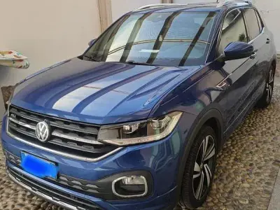 Usata VW T-Cross R-line 116 CV (85 kW) 2019 Blu/azzurro SUV