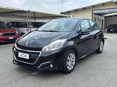 Other Usata 2018 Peugeot 208 Allure Utilitaria | 8800 € (Buon prezzo)