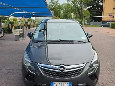 Usata Opel Zafira 150 CV (110 kW) 2014 Grigio Monovolume