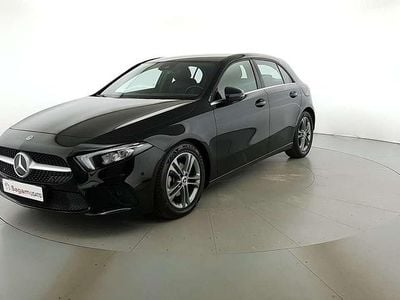 Usata Mercedes A180 Business 116 CV (85 kW) 2018 Nero brillante Berlina