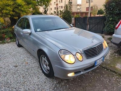 Mercedes E320