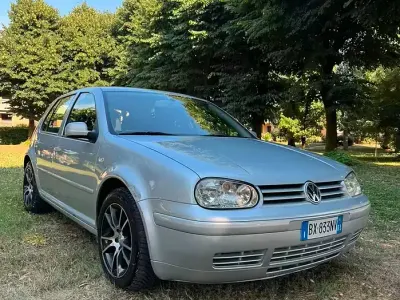 Usata VW Golf IV 90 CV (66 kW) 2002 Grigio Berlina