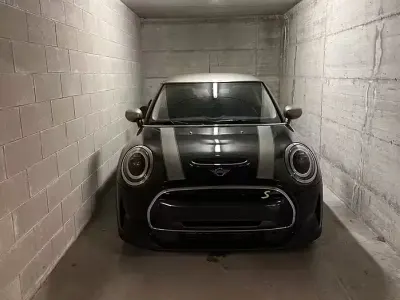 Usata Mini Cooper 75 kW (102 CV) 2022 Nero Utilitaria