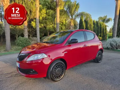 Usata Lancia Ypsilon S 69 CV (50 kW) 2023 Rosso Utilitaria