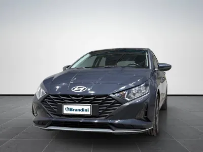 Usata Hyundai i20 84 CV (61 kW) 2024 Bleu arthurien Utilitaria