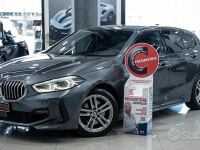Begagnad BMW 118 M Sport 150 HK (110 kW) 2020 Grå Halvkombi