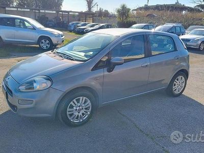 Usata Fiat Punto 77 CV (56 kW) 2012 Grigio Berlina