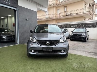 Usata Smart ForFour 70 CV (51 kW) 2017 Grigio Utilitaria