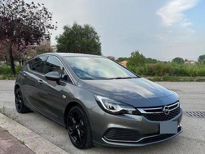 Usata Opel Astra Innovation 110 CV (80 kW) 2018 Grigio Berlina