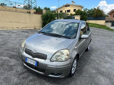 usata Toyota Yaris 1.3i 16V cat 5 porte Sol