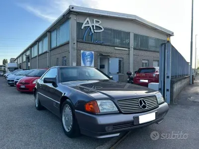 Usata Mercedes SL300 231 CV (169 kW) 1992 Grigio Cabrio