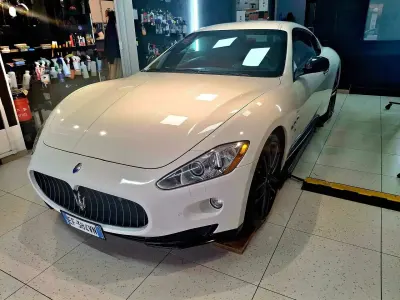 Begagnad Maserati Granturismo 450 HK (330 kW) 2011 Vit Sportkupé