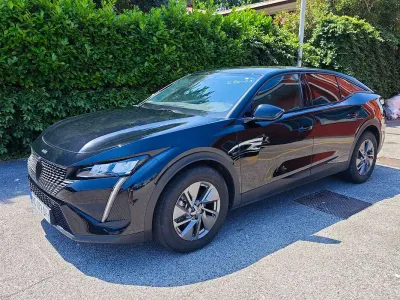 Usata Peugeot 408 Allure 136 CV (100 kW) 2025 Nero SUV