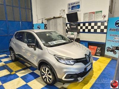 Usata Renault Captur Zen 90 CV (66 kW) 2019 Argento SUV