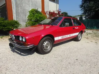 Usata Alfa Romeo Alfetta 109 CV (80 kW) 1978 Rosso Berlina