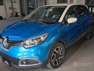 Usata Renault Captur 90 CV (66 kW) 2015 Blu SUV
