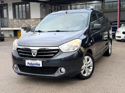 Grigio Usata 2015 Dacia Lodgy Lauréate Monovolume | 5490 € (Buon prezzo)