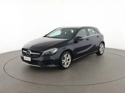 Usata Mercedes A180 Urban 110 CV (80 kW) 2017 Blu Utilitaria