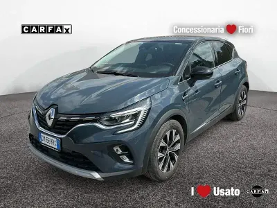 Usata Renault Captur Techno 143 CV (105 kW) 2023 Blu SUV