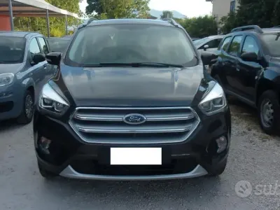 Usata Ford Kuga Business Edition 120 CV (88 kW) 2019 Grigio SUV