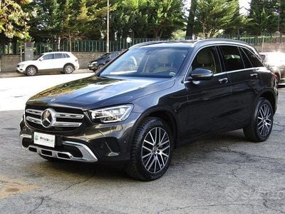 Usata Mercedes GLC300e 194 CV (142 kW) 2021 Grigio Station wagon