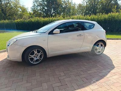 Usata Alfa Romeo MiTo Distinctive 95 CV (69 kW) 2011 Bianco Utilitaria