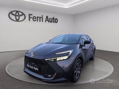 Usata Toyota C-HR Trend 197 CV (144 kW) 2024 Dark grey met SUV