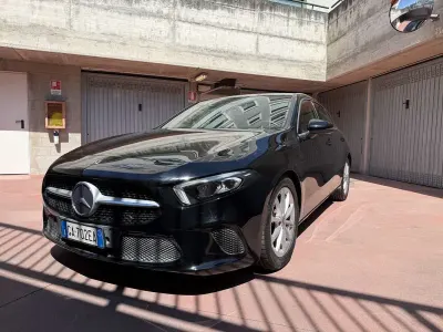 Usata Mercedes A200 150 CV (110 kW) 2020 Nero Berlina