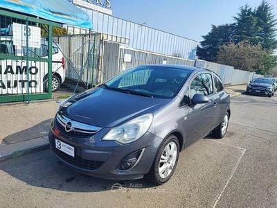 Usata Opel Corsa 86 CV (63 kW) 2012 Grigio Utilitaria