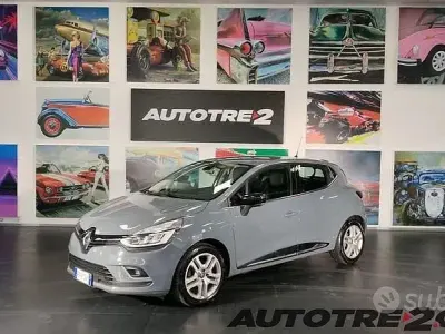 Usata Renault Clio IV Zen 90 CV (66 kW) 2019 Grigio Berlina