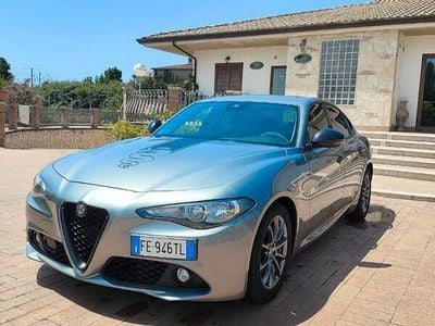Usata Alfa Romeo Giulia 150 CV (110 kW) 2016 Grigio Berlina