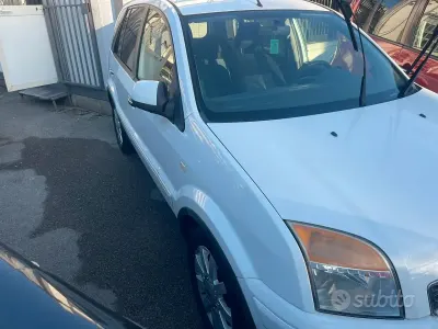 Usata Ford Fusion Titanium 68 CV (50 kW) 2008 Bianco Utilitaria