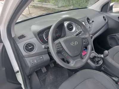 Usata Hyundai i10 67 CV (49 kW) 2018 Bianco Utilitaria