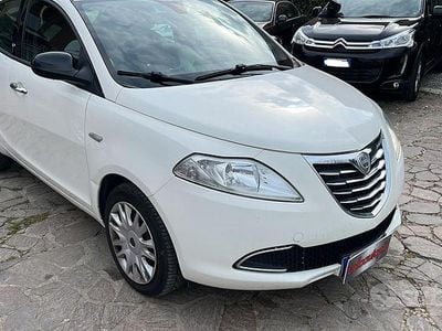 Usata Lancia Ypsilon S 69 CV (50 kW) 2012 Bianco Utilitaria