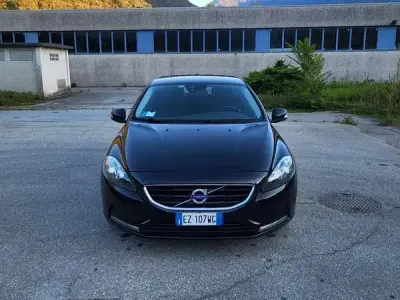Usata Volvo V40 Kinetic 114 CV (83 kW) 2015 Berlina