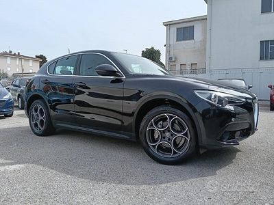Usata Alfa Romeo Stelvio Super 180 CV (132 kW) 2017 Nero SUV