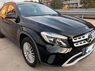 Usata Mercedes GLA180 109 CV (80 kW) 2018 Nero SUV