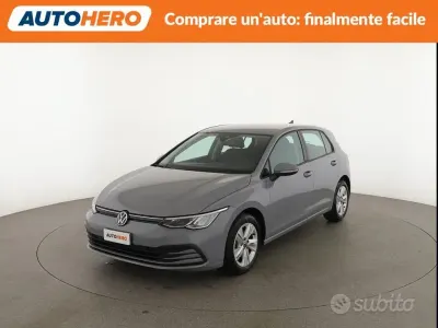 Usata VW Golf VIII Life 116 CV (85 kW) 2022 Grigio Berlina