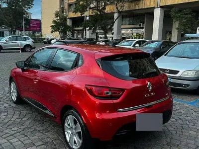 Usata Renault Clio IV 90 CV (66 kW) 2013 Rosso Berlina