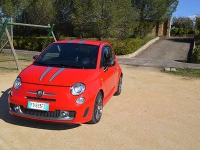Usata Ferrari 500 179 CV (131 kW) 2011 Rosso Coupé