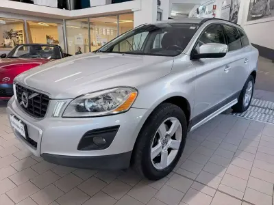 Usata Volvo XC60 Momentum 163 CV (119 kW) 2008 Argento SUV