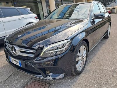 Usata Mercedes C220 194 CV (142 kW) 2019 Nero Station wagon