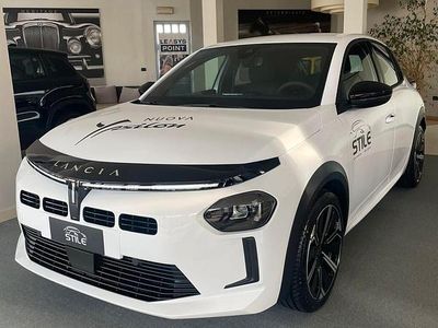 Usata Lancia Ypsilon 100 CV (73 kW) 2024 Bianco Utilitaria