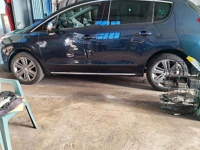 Usata Peugeot 3008 Business-Line 116 CV (85 kW) 2015 Blu Berlina