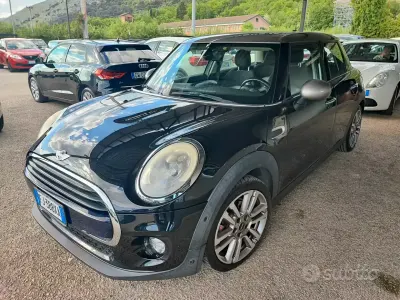 Occasion Mini Cooper D 116 ch (85 kW) 2017 Noir Citadine