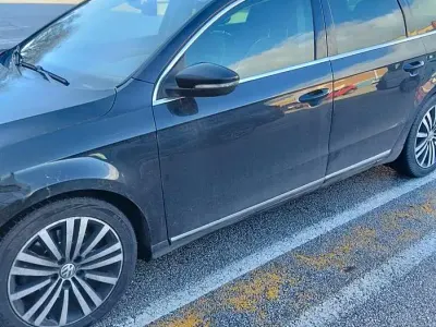 Usata VW Passat 140 CV (102 kW) 2012 Nero Station wagon